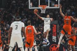 开云平台-广东队完胜凯尔特人，字母哥刷新纪录