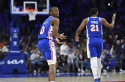 开云体育APP下载-魔术险胜独行侠，恩比德完成帽子戏法的简单介绍