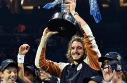 开云体育下载-关于欧洲网球队鏖战美国网球队，西西帕斯一己之力扛起全队的信息