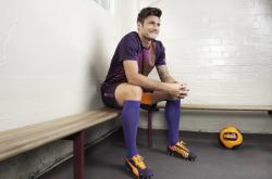 开云体育官网-英格拉姆单节爆发引燃新疆队，马刺防线在风暴中瓦解