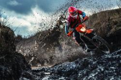 开云在线直播-战术的牢笼与个体的闪光，奥亚尔萨瓦尔如何刺穿阿尔及利亚的黄色潜水艇