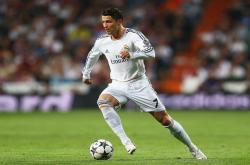 开云在线直播-赛道上的绝对主宰，拉塞尔统治全场，迈凯伦完胜索伯车队