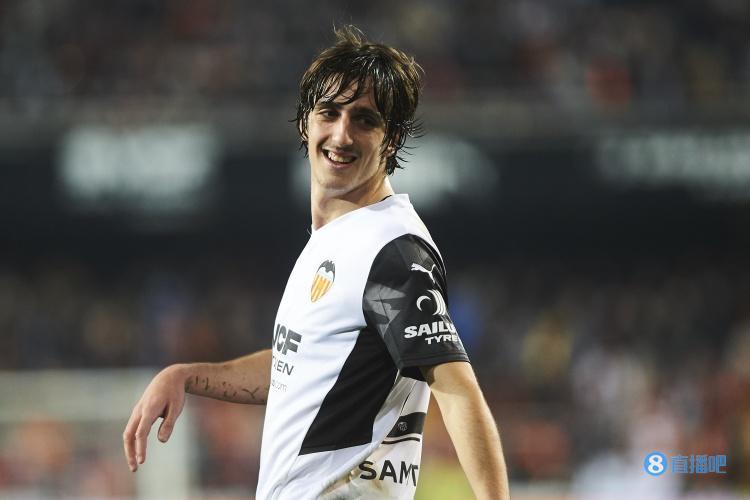 罗马碾压瓦伦西亚,格纳布里打破历史纪录的简单介绍 罗马碾压瓦伦西亚,格纳布里打破历史纪录的简单介绍