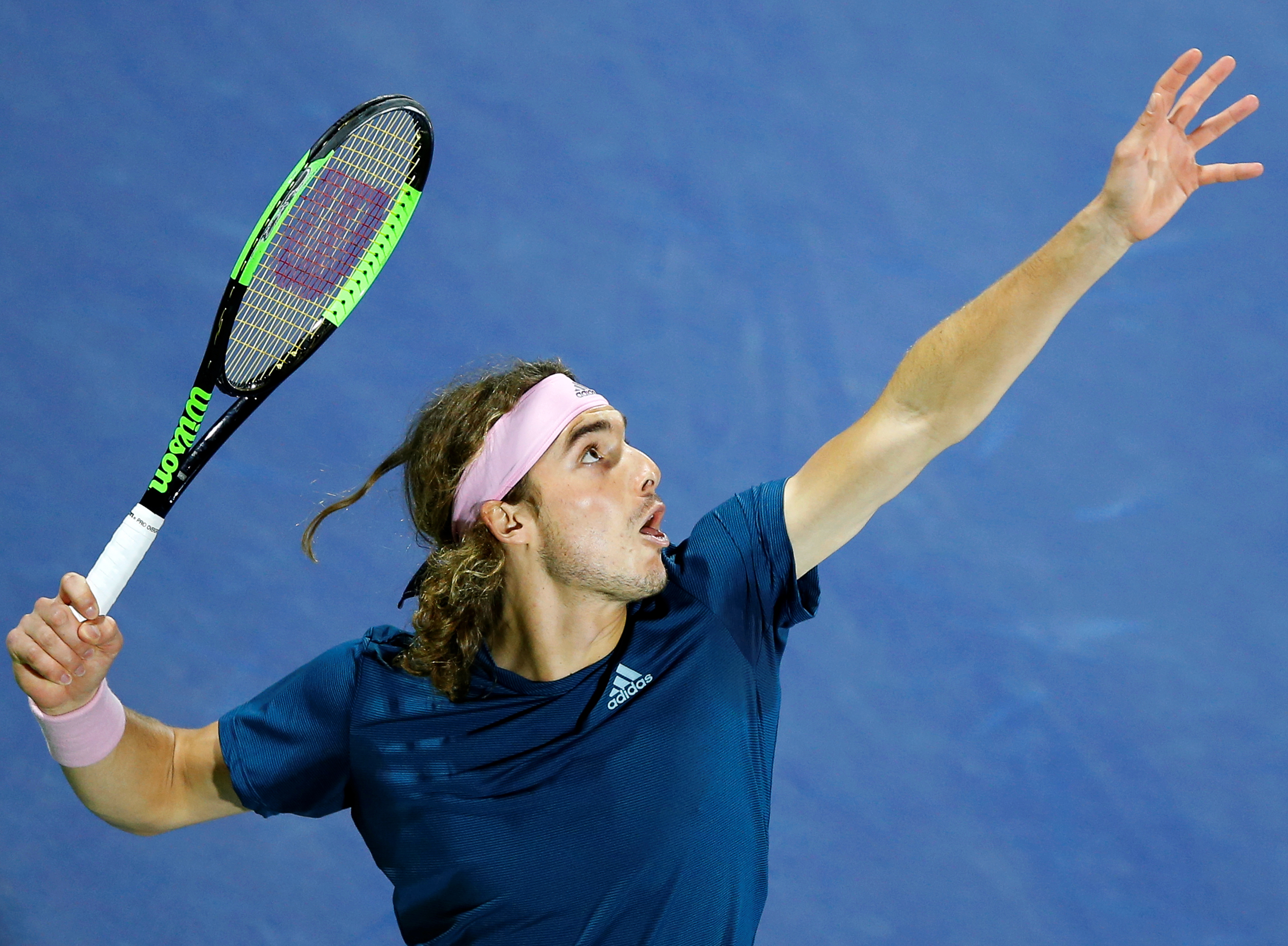 包含德国网球队横扫世界网球队，西西帕斯惊艳世界的词条