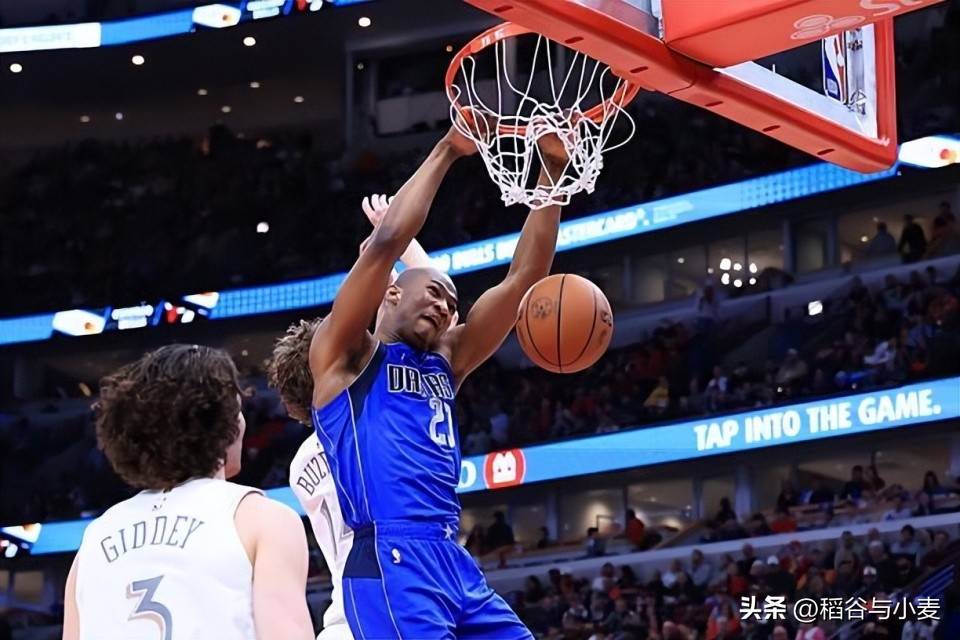 关于独行侠绝地反击黄蜂，米切尔三分雨点燃全场的信息