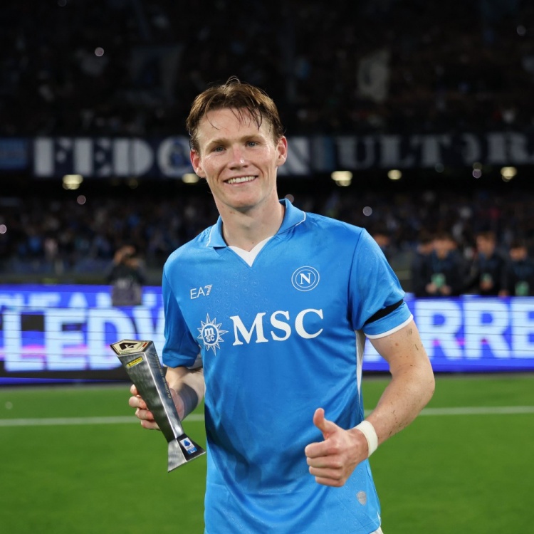 包含比利时爆冷丹麦，孔蒂统治全场的词条