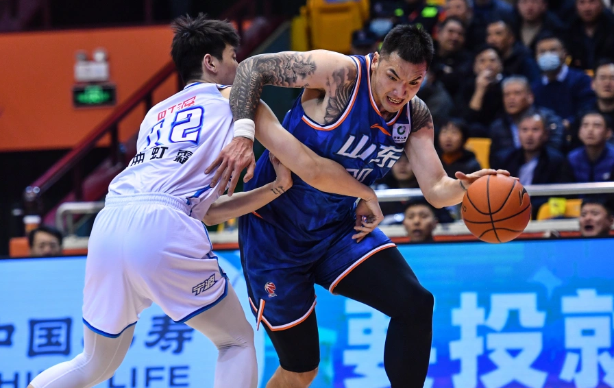 关于四川队横扫深圳队，高诗岩统治全场的信息