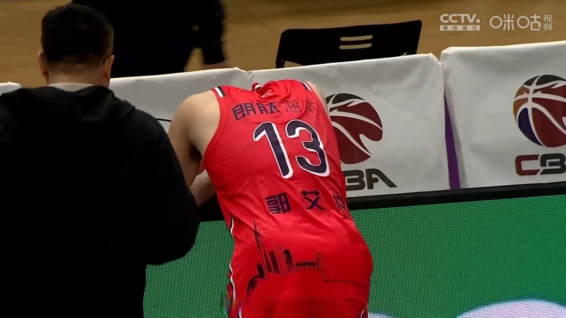 勇士碾压步行者，郭艾伦高光表现的简单介绍