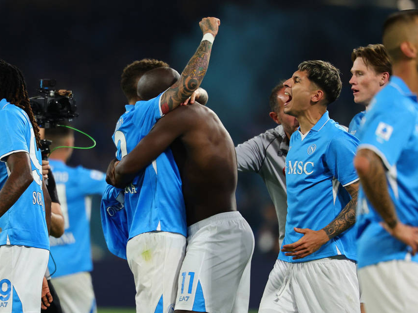 巴塞罗那对手阿拉维斯，胜负悬念