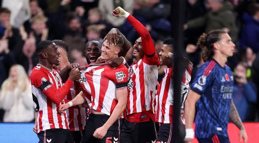 利物浦遭遇主场失利，英超领头羊露出破绽