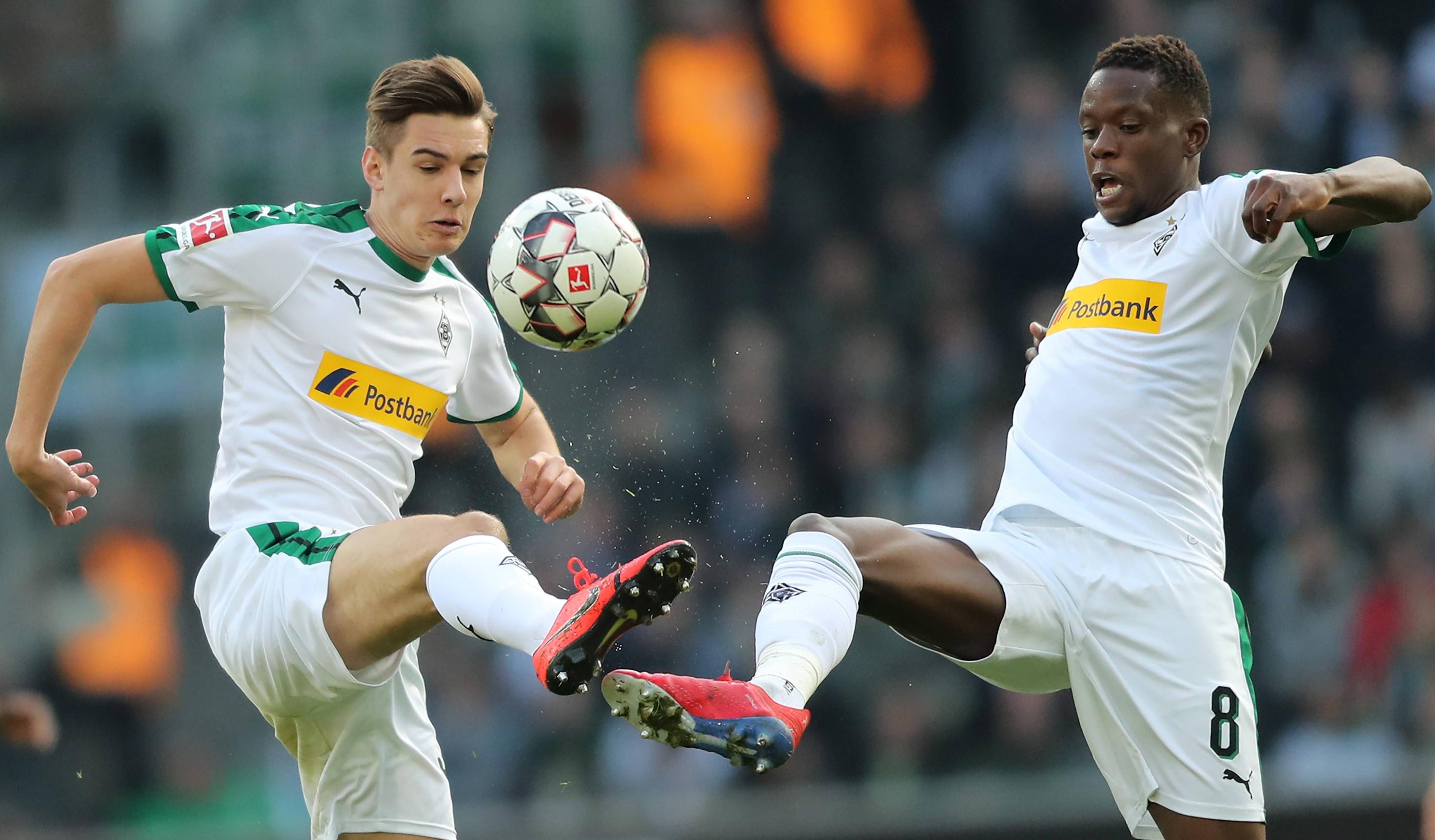 沃尔夫斯堡队在德甲比赛中实现胜利