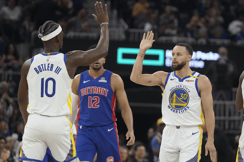 勇士大胜活塞，斯蒂芬-库里发威的简单介绍