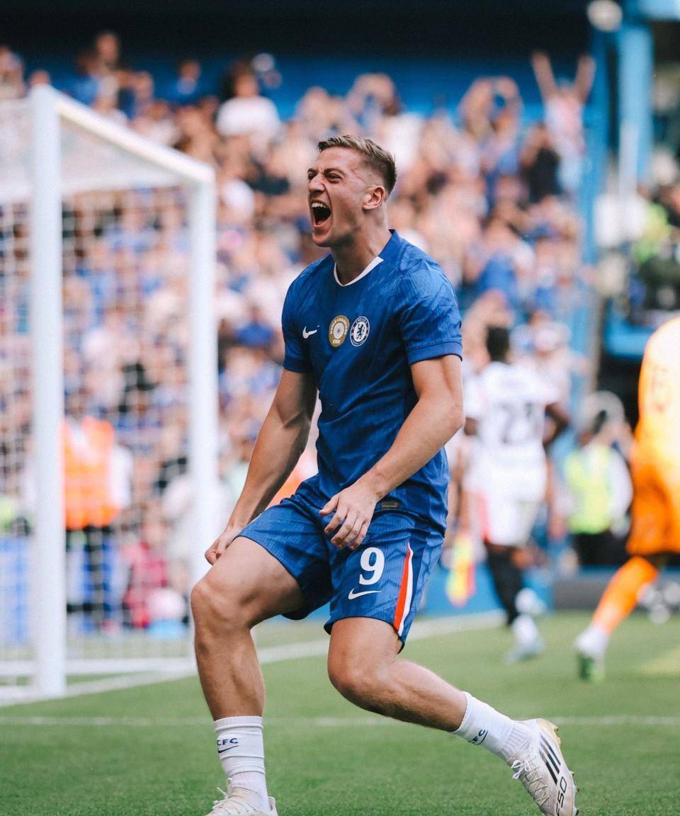 包含阿根廷鏖战AC米兰,范戴克惊艳四座的词条 包含阿根廷鏖战AC米兰,范戴克惊艳四座的词条